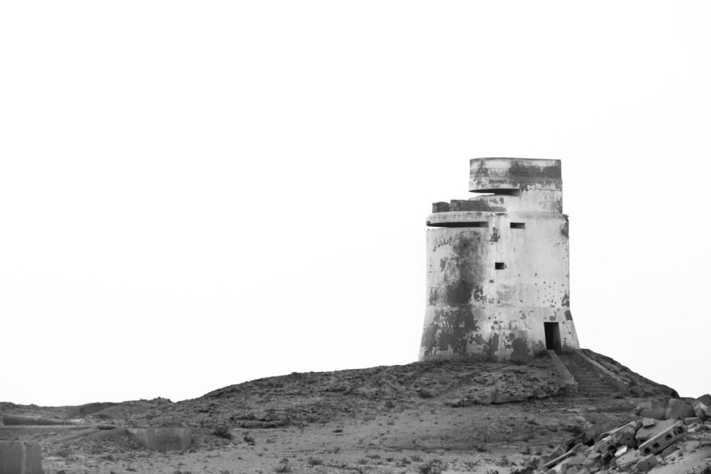 Heba Amin - The Observation Pillar - Nouadhibou